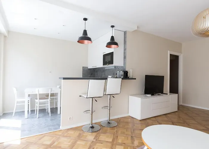Cosy Studio Central Geneva With Parking